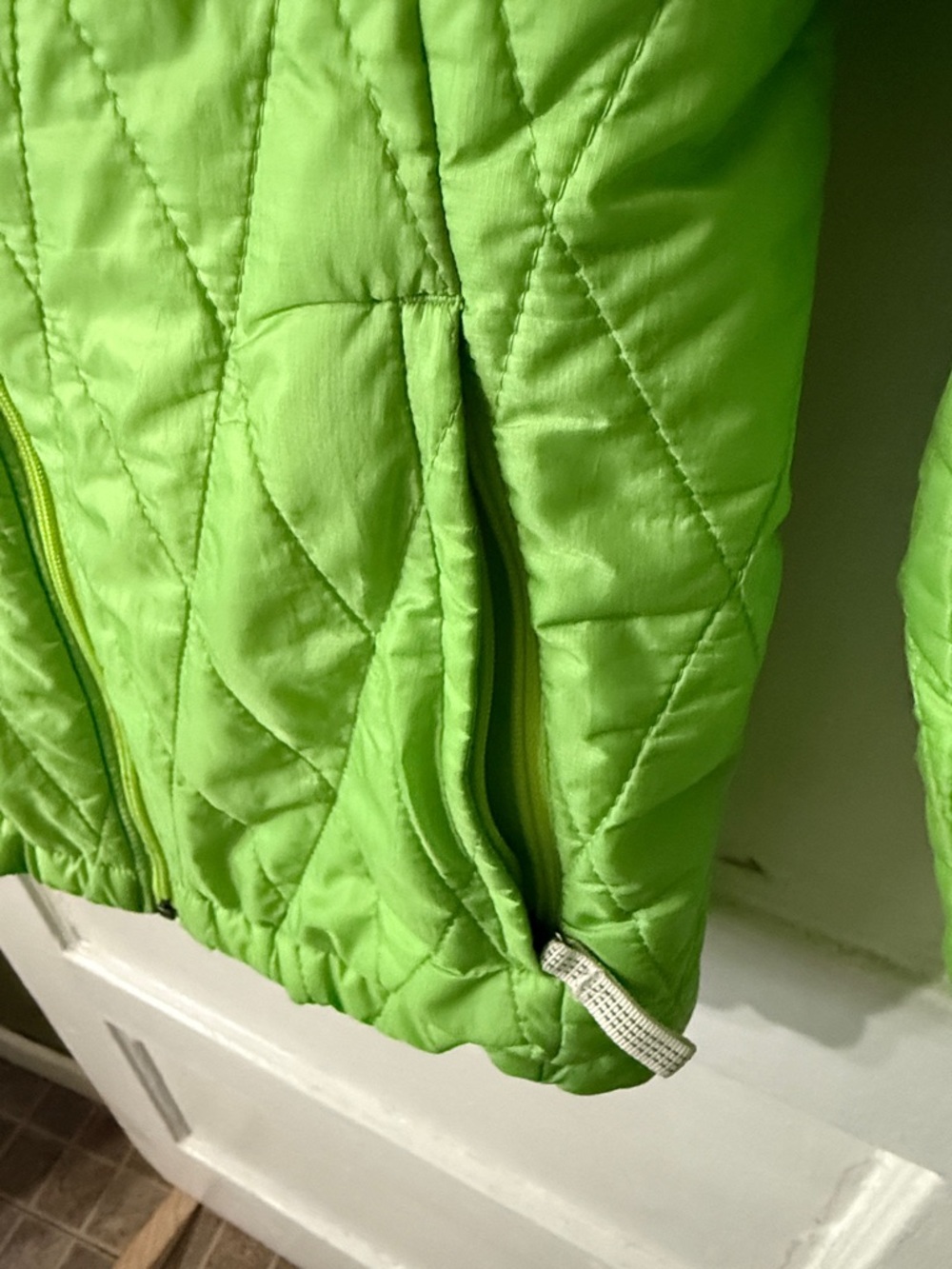 Patagonia Kids Lime Green Quilted Puffer Jacket - Picture 3 of 6
